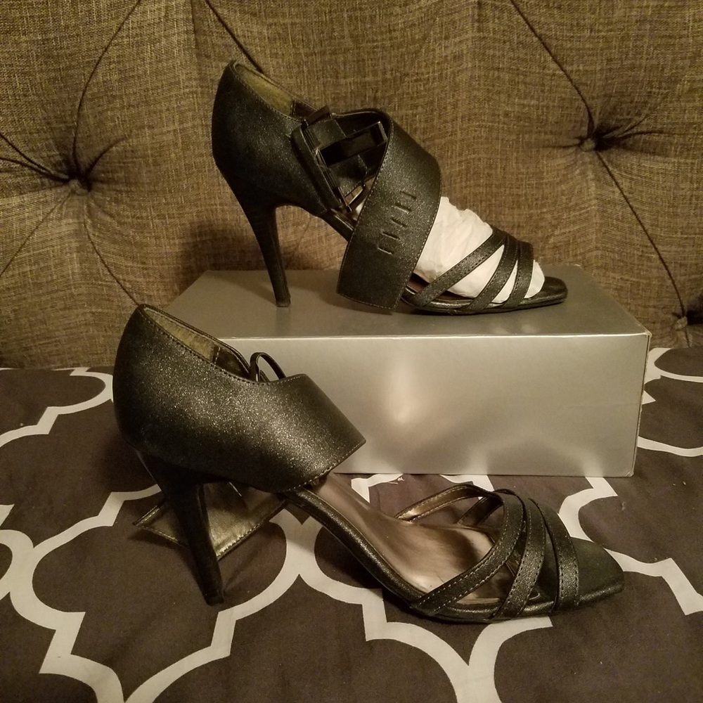 Worthington Black spring heels